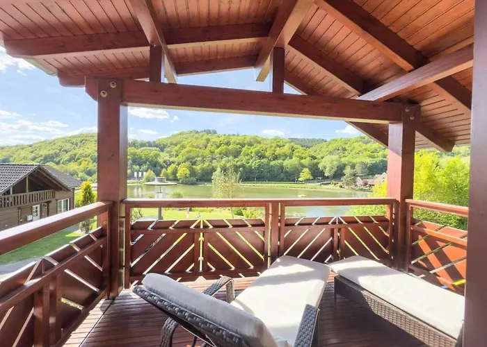 Luxus-wellness-haus Am Waldsee ヴィラ